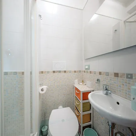 Inn Rome B&B לינה וארוחת בוקר *