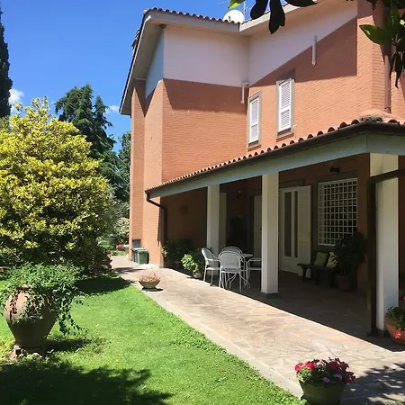 Inn Rome B&B לינה וארוחת בוקר