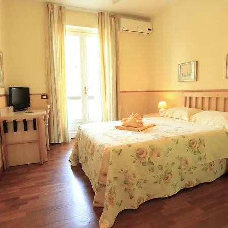 Inn Rome B&B לינה וארוחת בוקר *